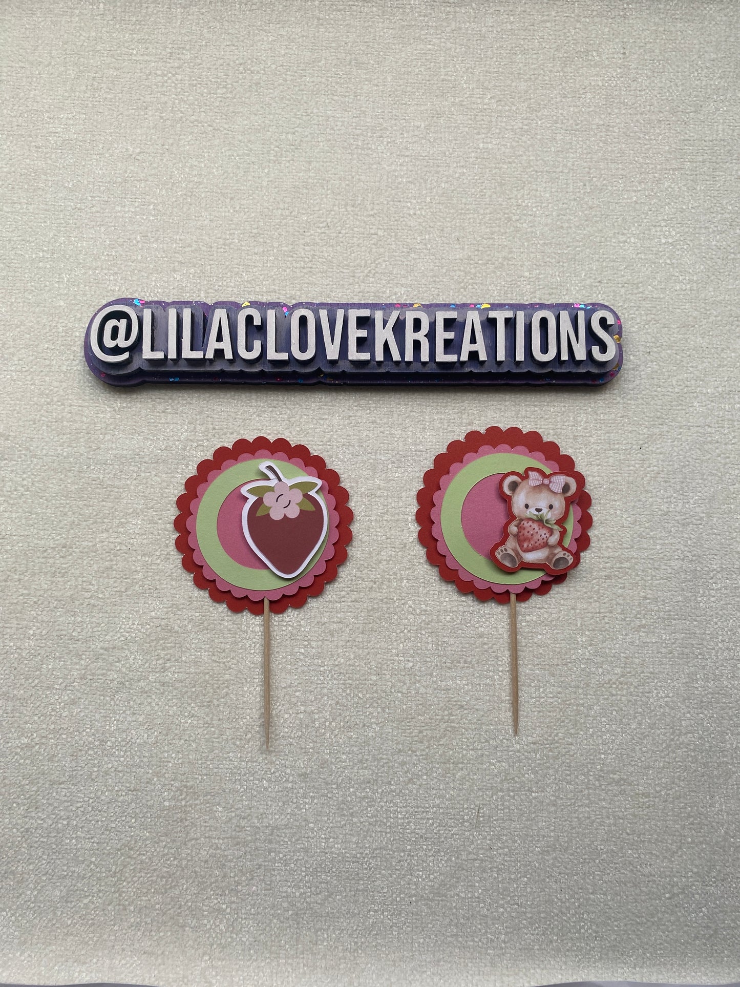 STRAWBERRY BEAR CUPCAKE TOPPERS