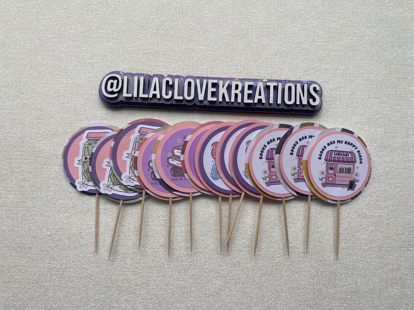 BOOK LOVER CUPCAKE TOPPERS